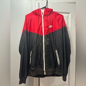 Men’s Medium Nike Wind Breaker